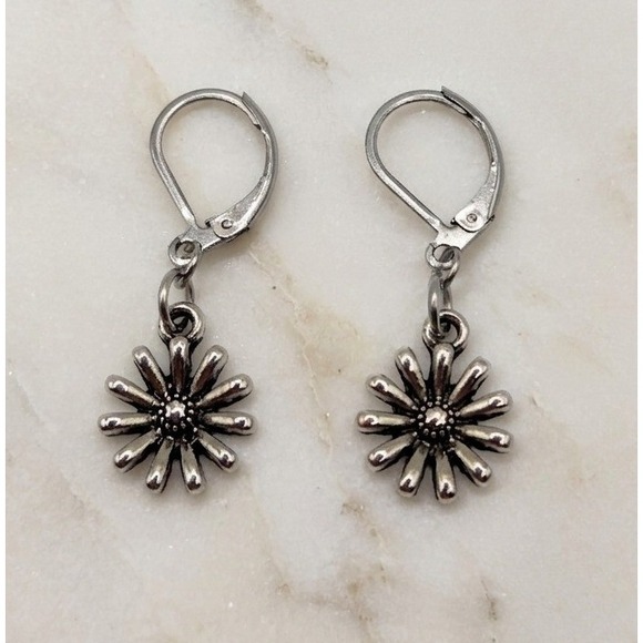 Handmade Jewelry - Handmade Earrings Silver Daisy Leverback Stainless Steel Hypoallergenic Floral